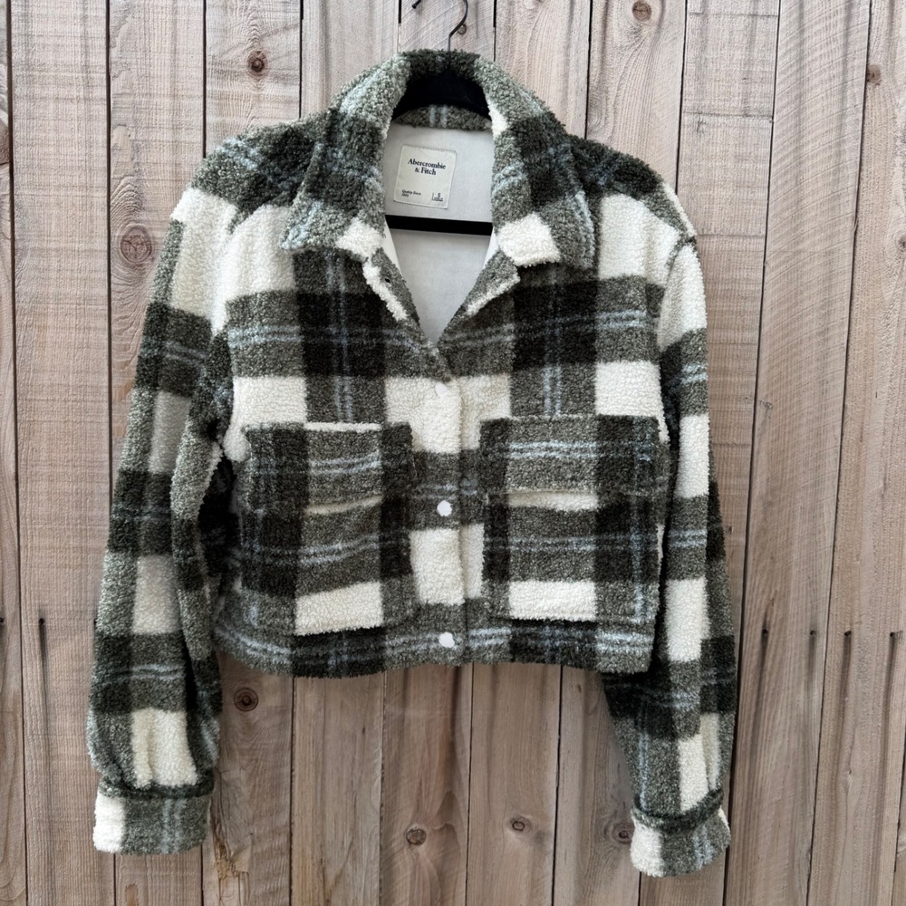 Abercrombie & Fitch Small Plaid Sherpa Cropped Shacket Coastal Cottagecore Indie